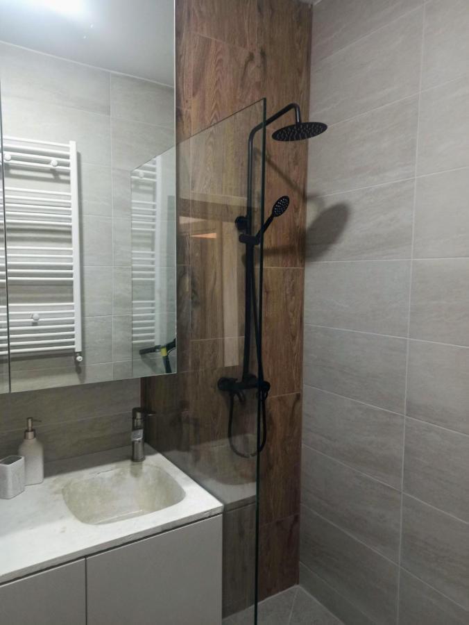 Stylish, Modern 2 Rooms Flat With City View, Near Presidential Palace บูคาเรสต์ ภายนอก รูปภาพ