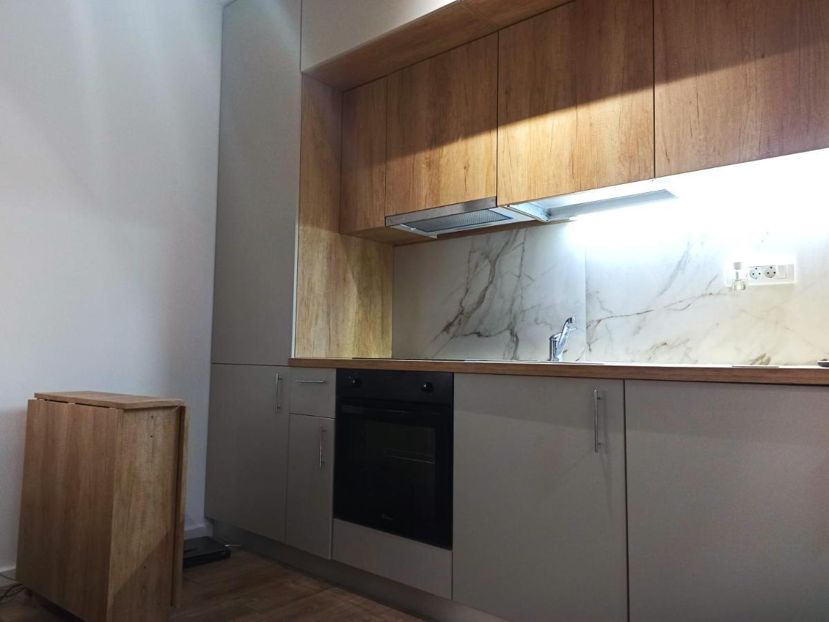 Stylish, Modern 2 Rooms Flat With City View, Near Presidential Palace บูคาเรสต์ ภายนอก รูปภาพ