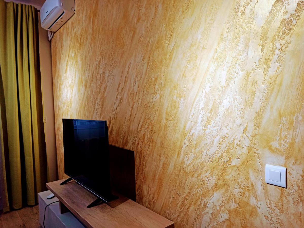Stylish, Modern 2 Rooms Flat With City View, Near Presidential Palace บูคาเรสต์ ภายนอก รูปภาพ