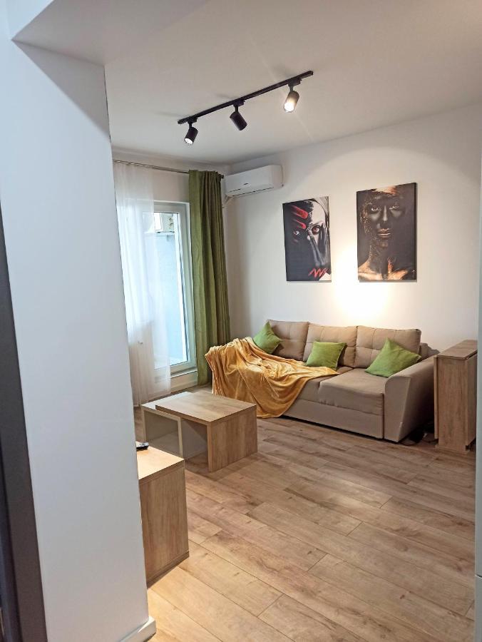 Stylish, Modern 2 Rooms Flat With City View, Near Presidential Palace บูคาเรสต์ ภายนอก รูปภาพ