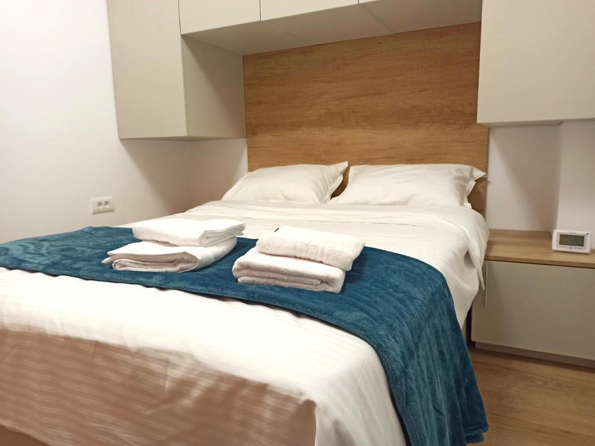 Stylish, Modern 2 Rooms Flat With City View, Near Presidential Palace บูคาเรสต์ ภายนอก รูปภาพ